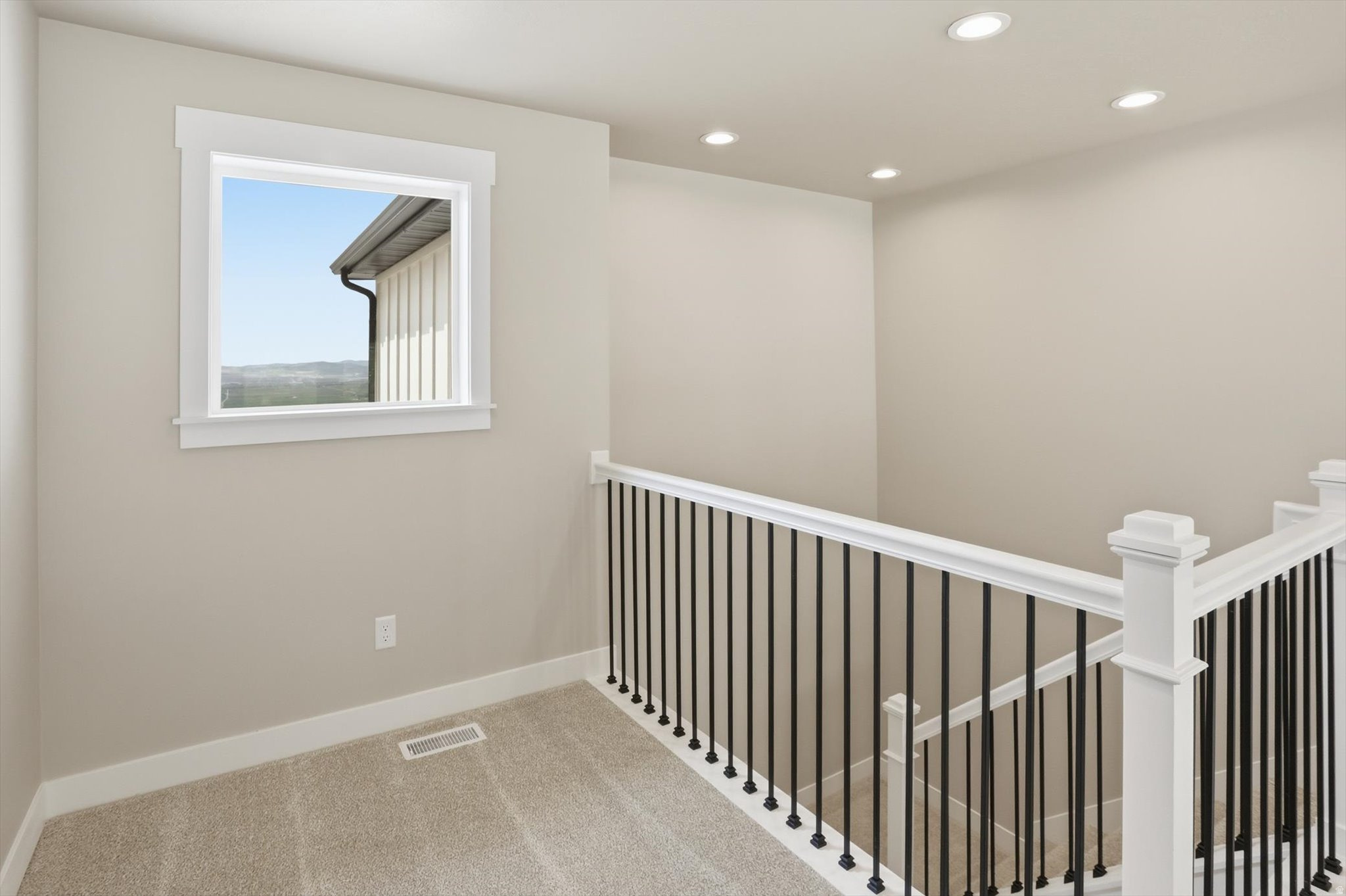 MOUNTAIN GATE ESTATES - Residential