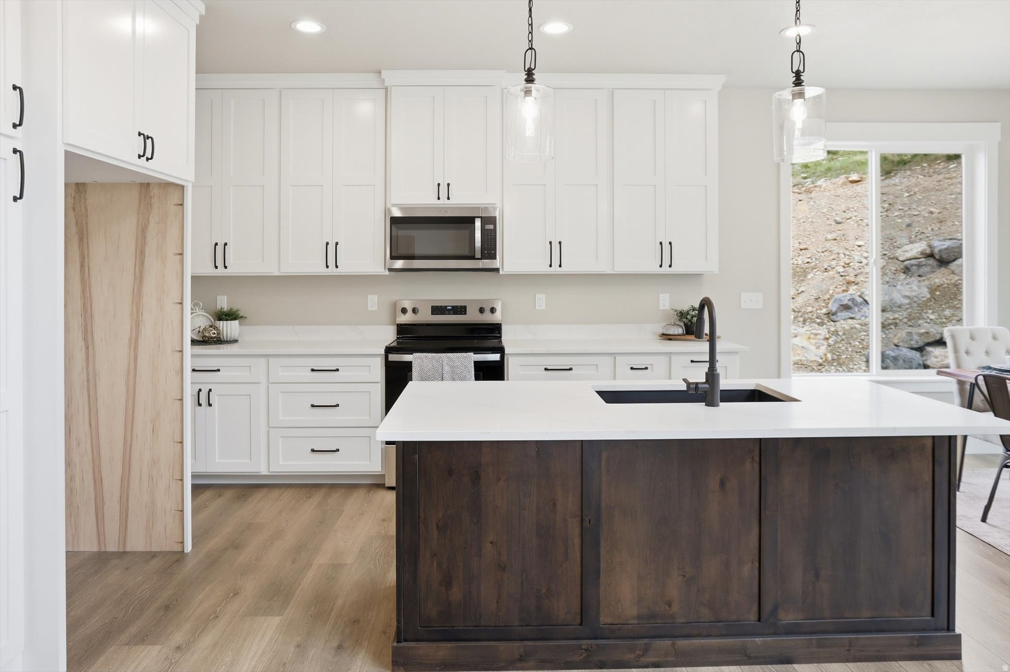 MOUNTAIN GATE ESTATES - Residential