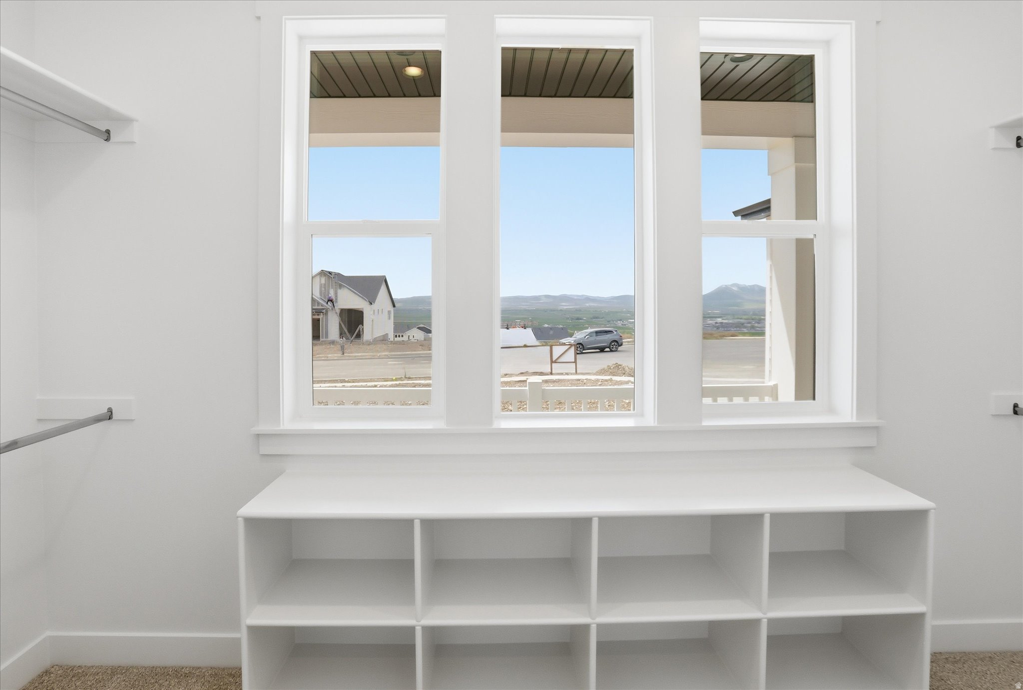 MOUNTAIN GATE ESTATES - Residential