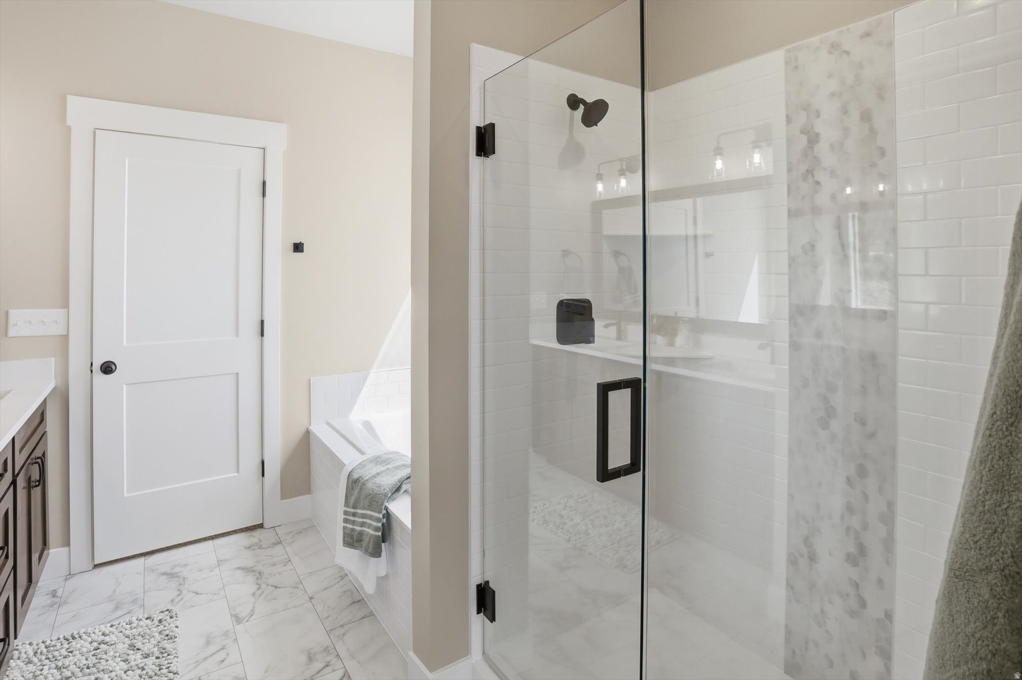 MOUNTAIN GATE ESTATES - Residential