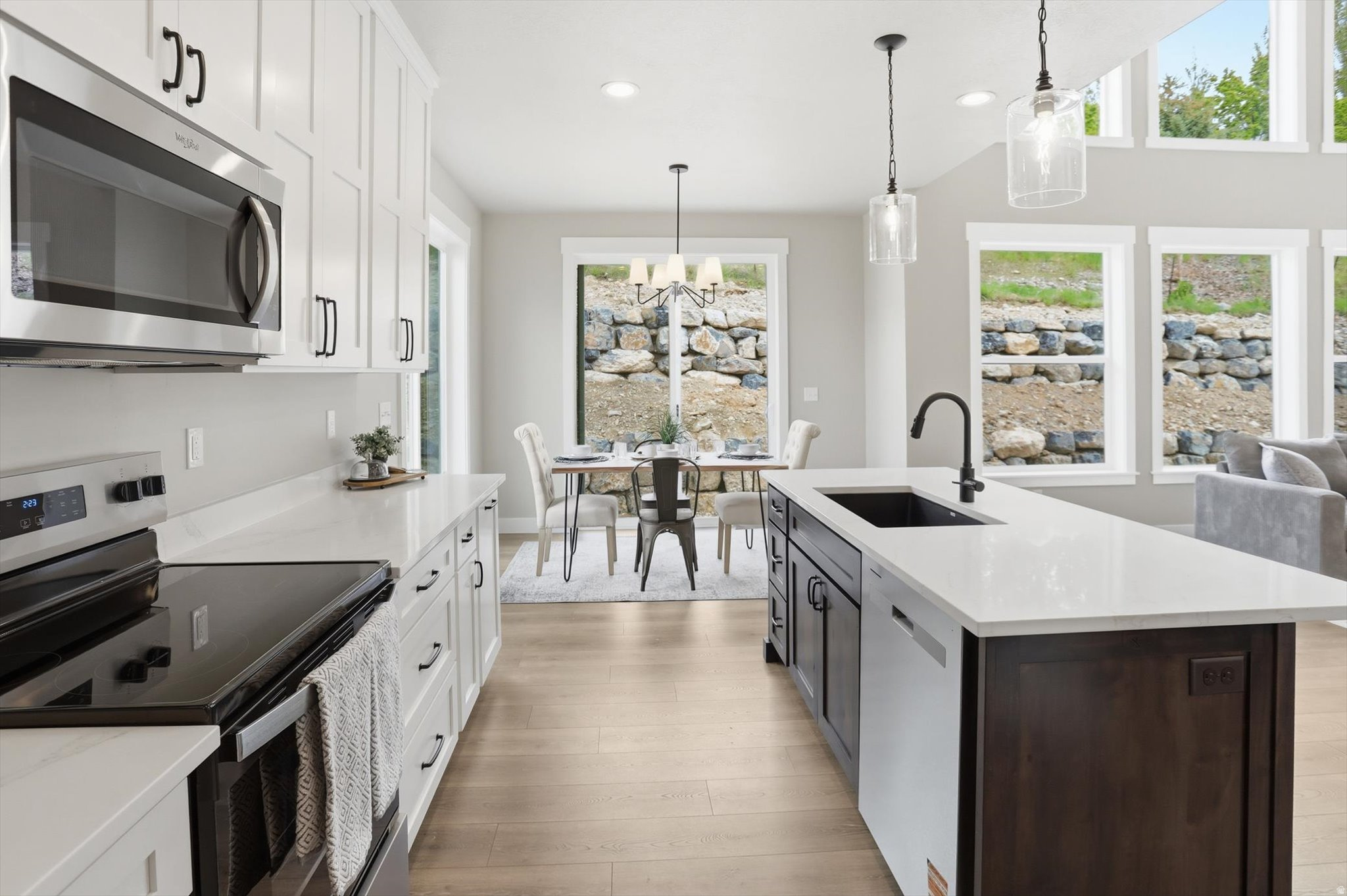 MOUNTAIN GATE ESTATES - Residential