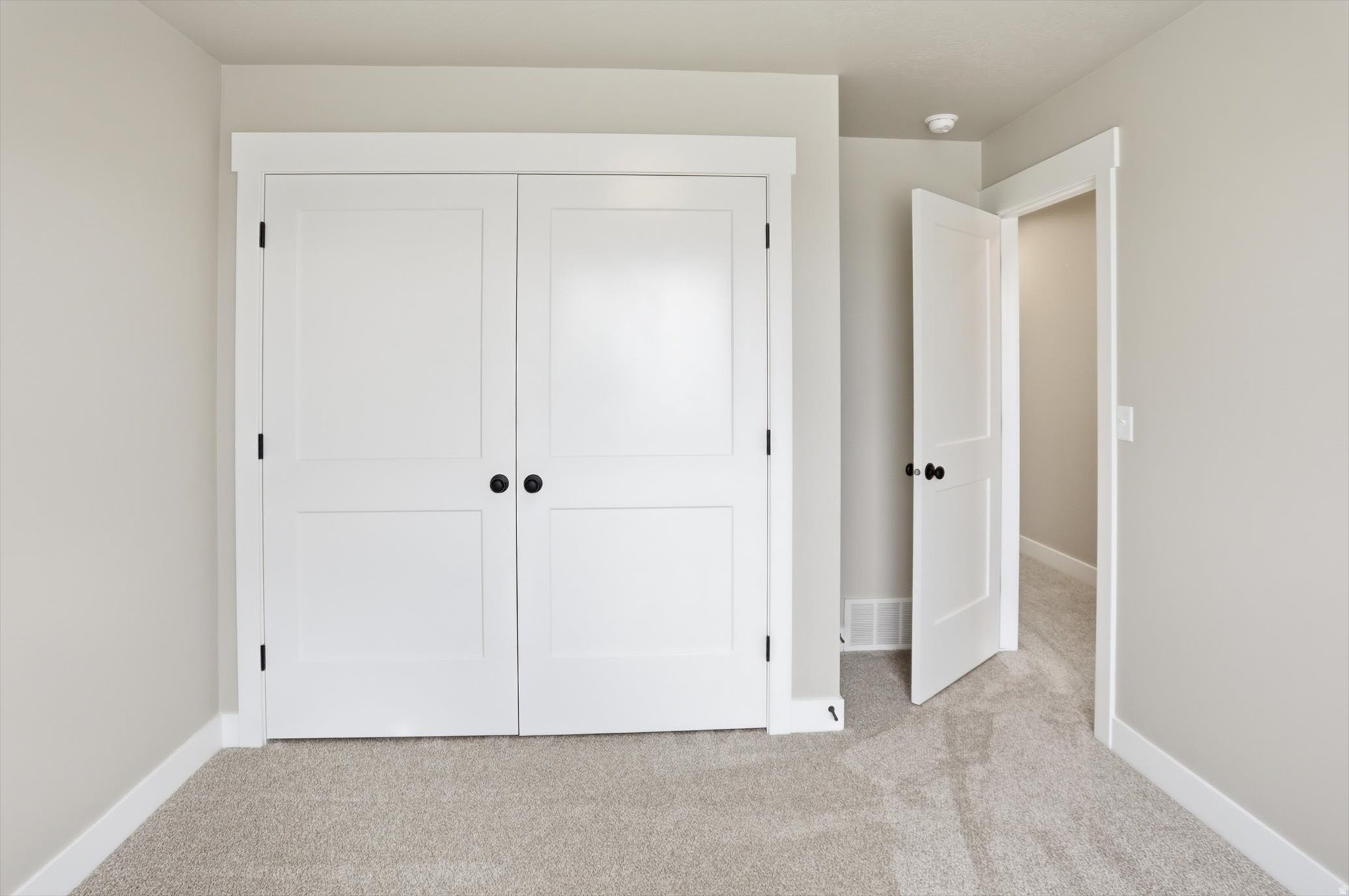 MOUNTAIN GATE ESTATES - Residential