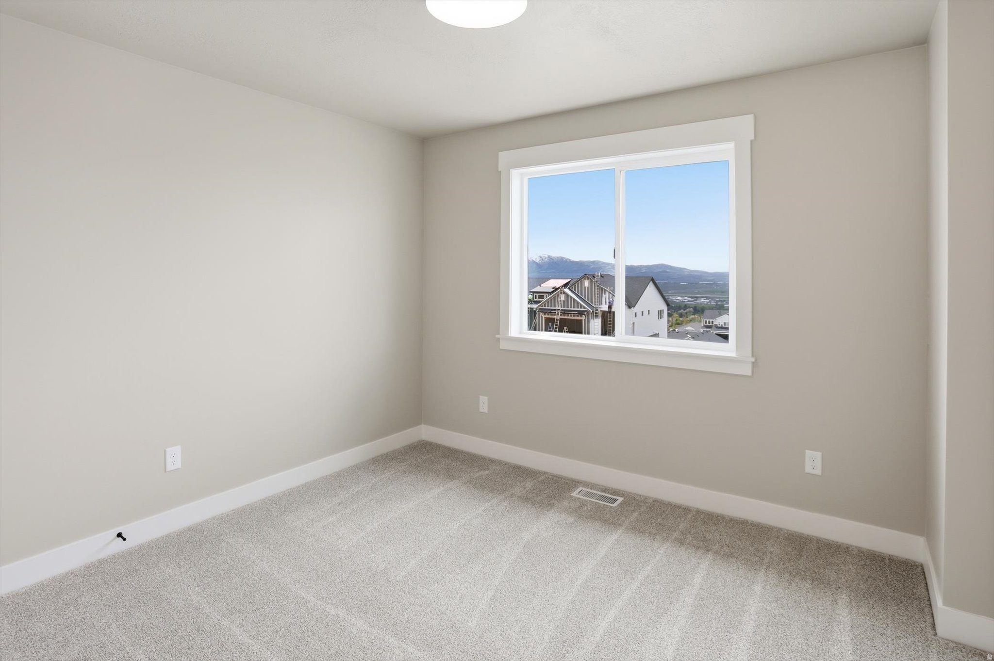 MOUNTAIN GATE ESTATES - Residential