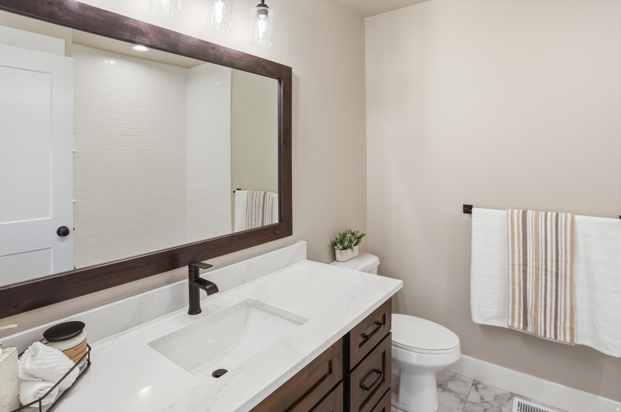 MOUNTAIN GATE ESTATES - Residential