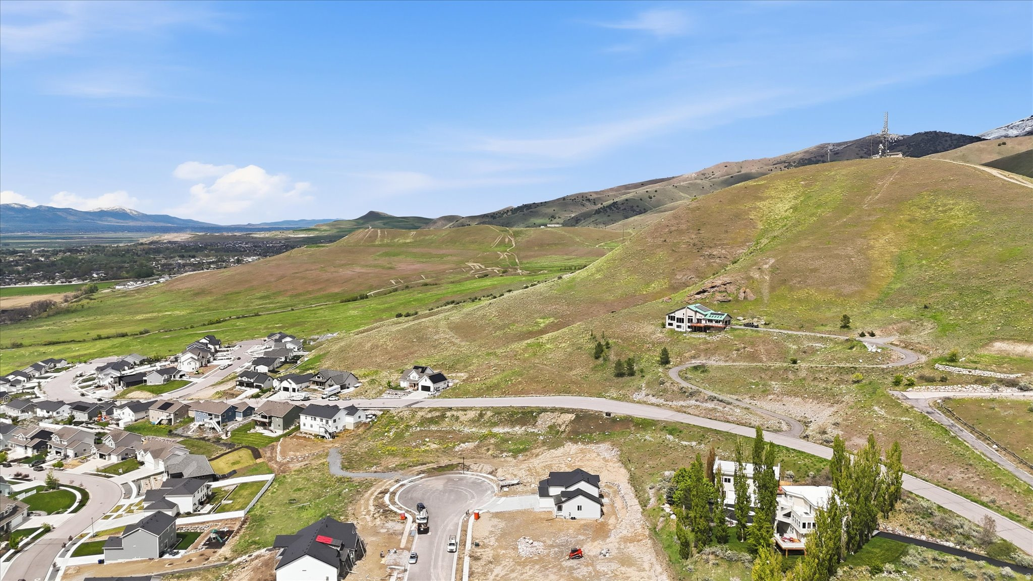 MOUNTAIN GATE ESTATES - Residential