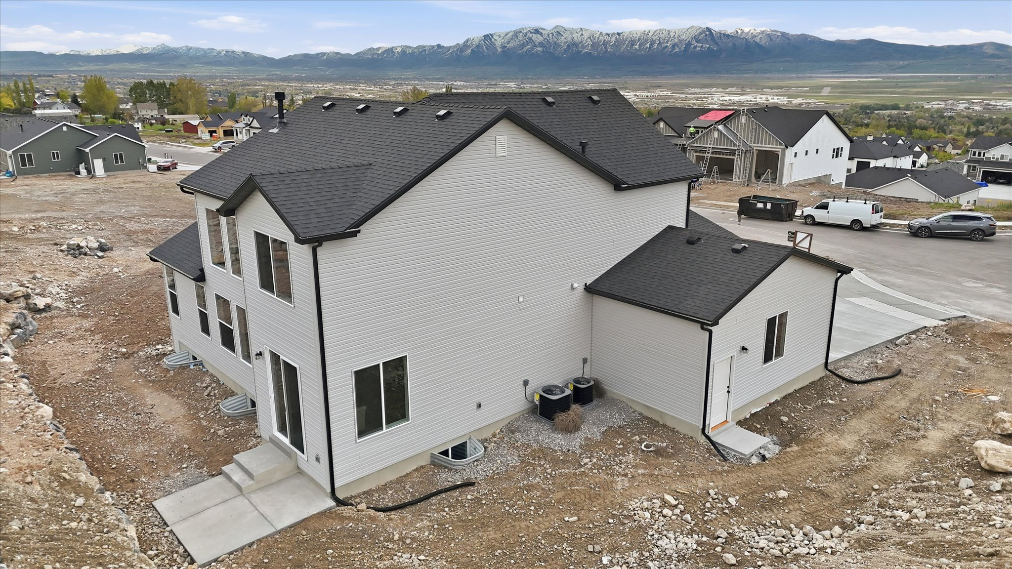 MOUNTAIN GATE ESTATES - Residential