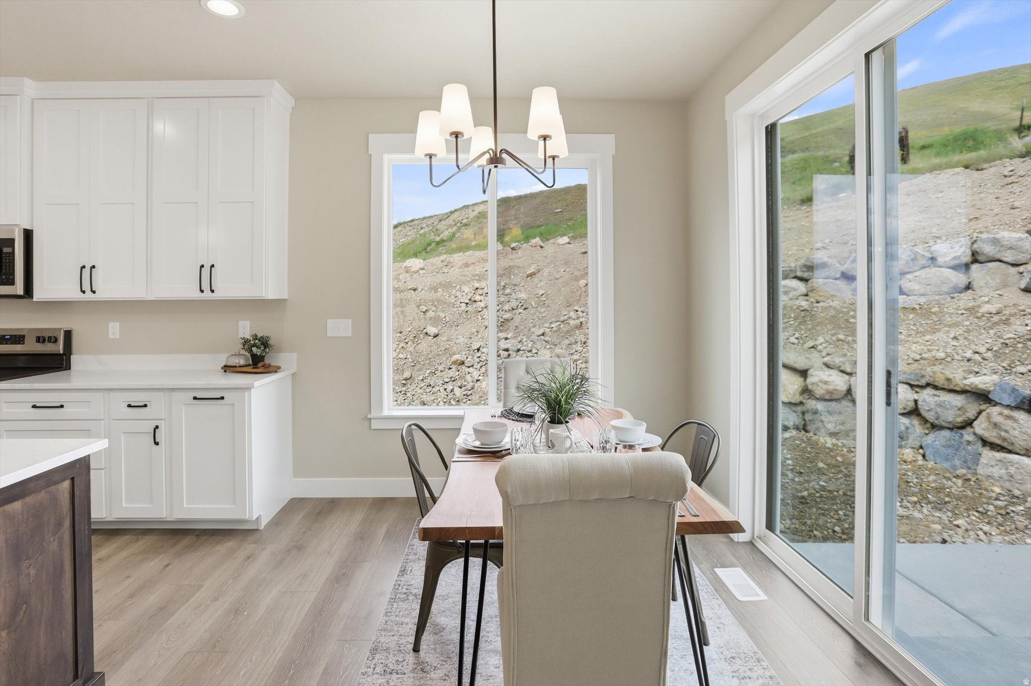 MOUNTAIN GATE ESTATES - Residential