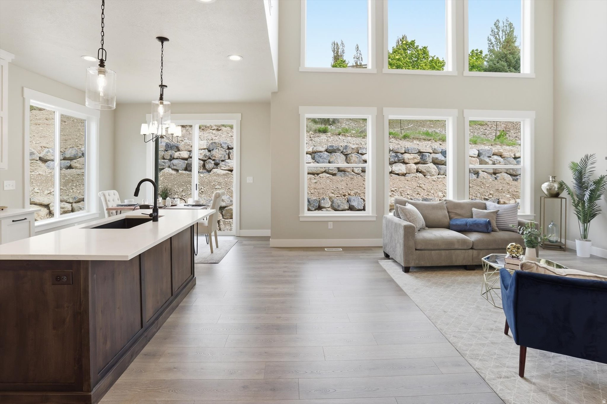 MOUNTAIN GATE ESTATES - Residential