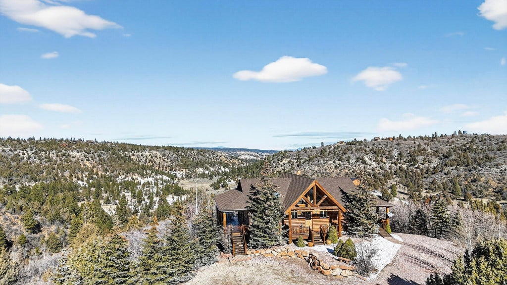 Photo of 2175 W MANITOBAN TRL, Duck Creek Village, UT 84762 (MLS # 2182903)