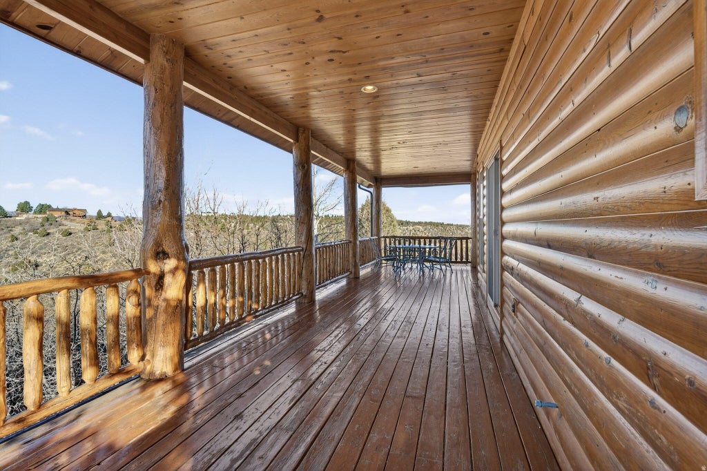 Photo of 2175 W MANITOBAN TRL, Duck Creek Village, UT 84762 (MLS # 2182903)