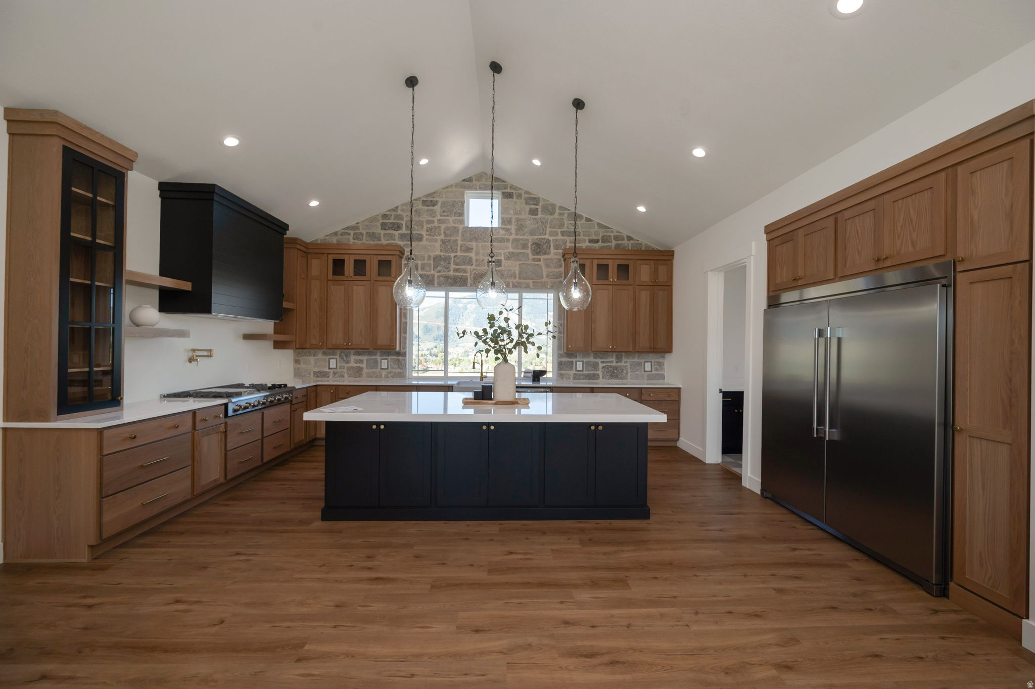 EAGLE RIDGE - Residential