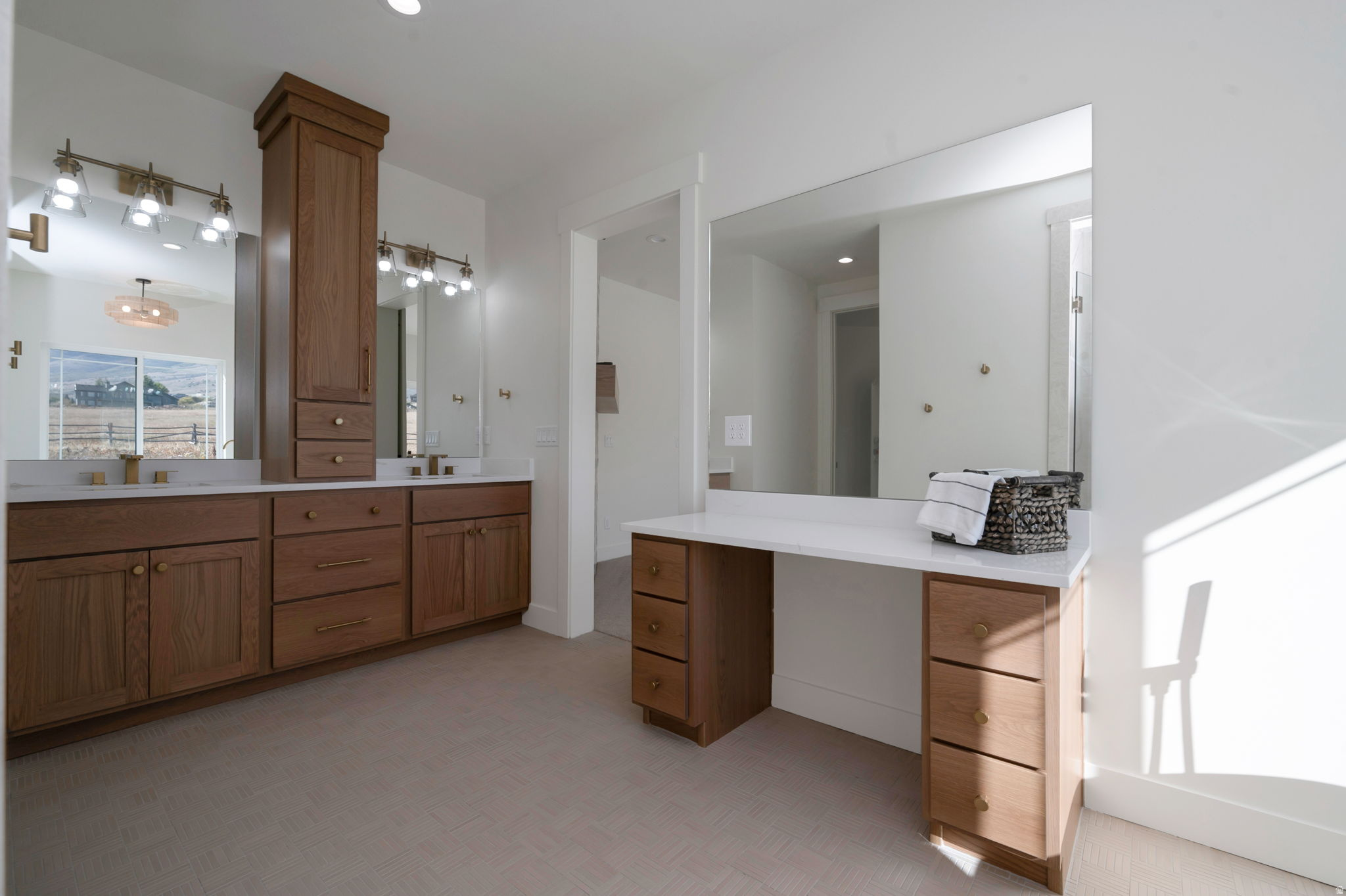 EAGLE RIDGE - Residential