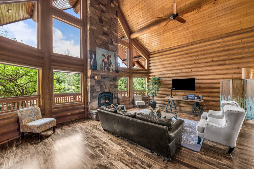 Photo of 1246 E 120 S, Pine Valley, UT 84781 (MLS # 2175701)