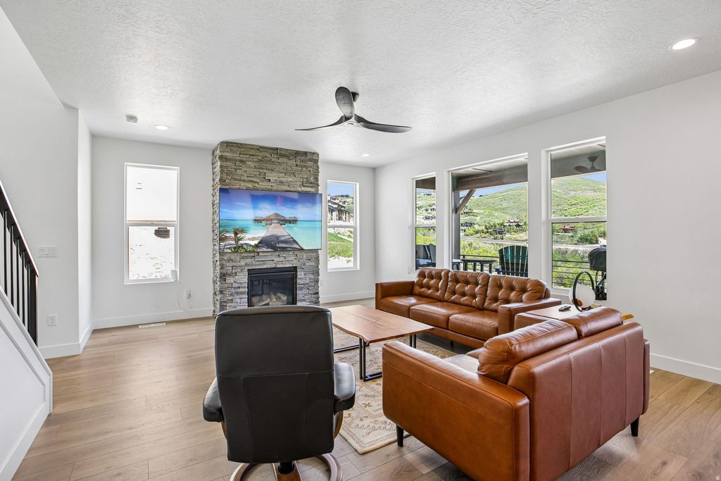 Photo of 458 W ASCENT DR, Hideout, UT 84036 (MLS # 2162825)