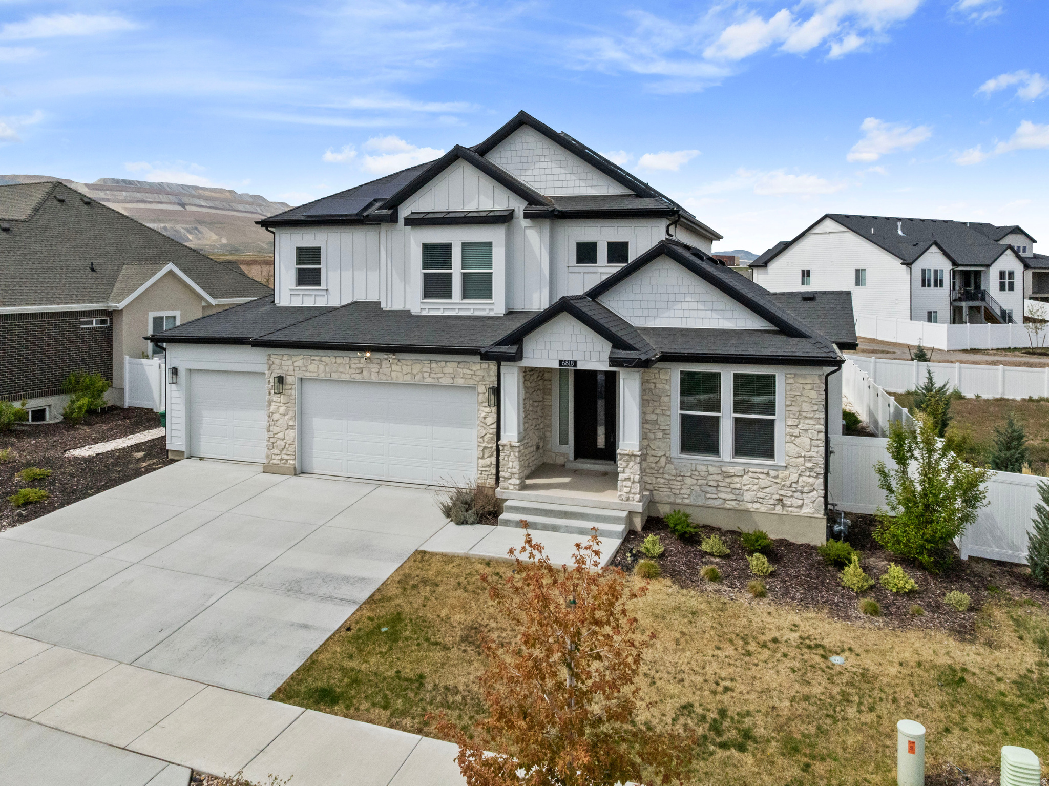 HIDDEN OAKS - Residential
