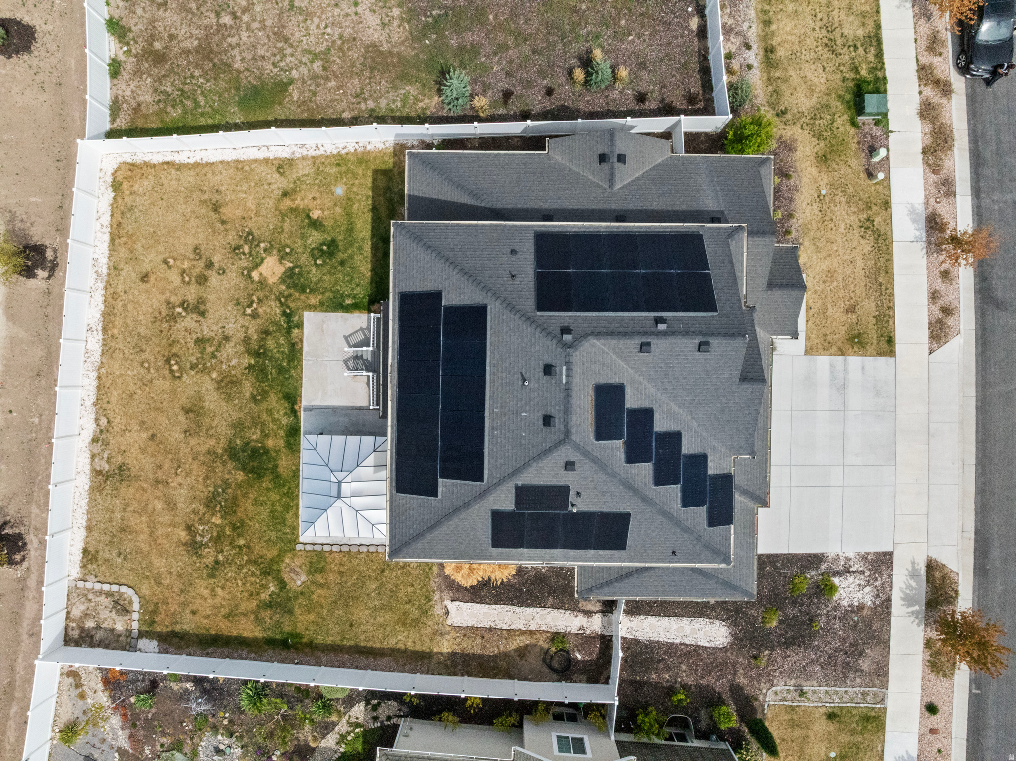 HIDDEN OAKS - Residential