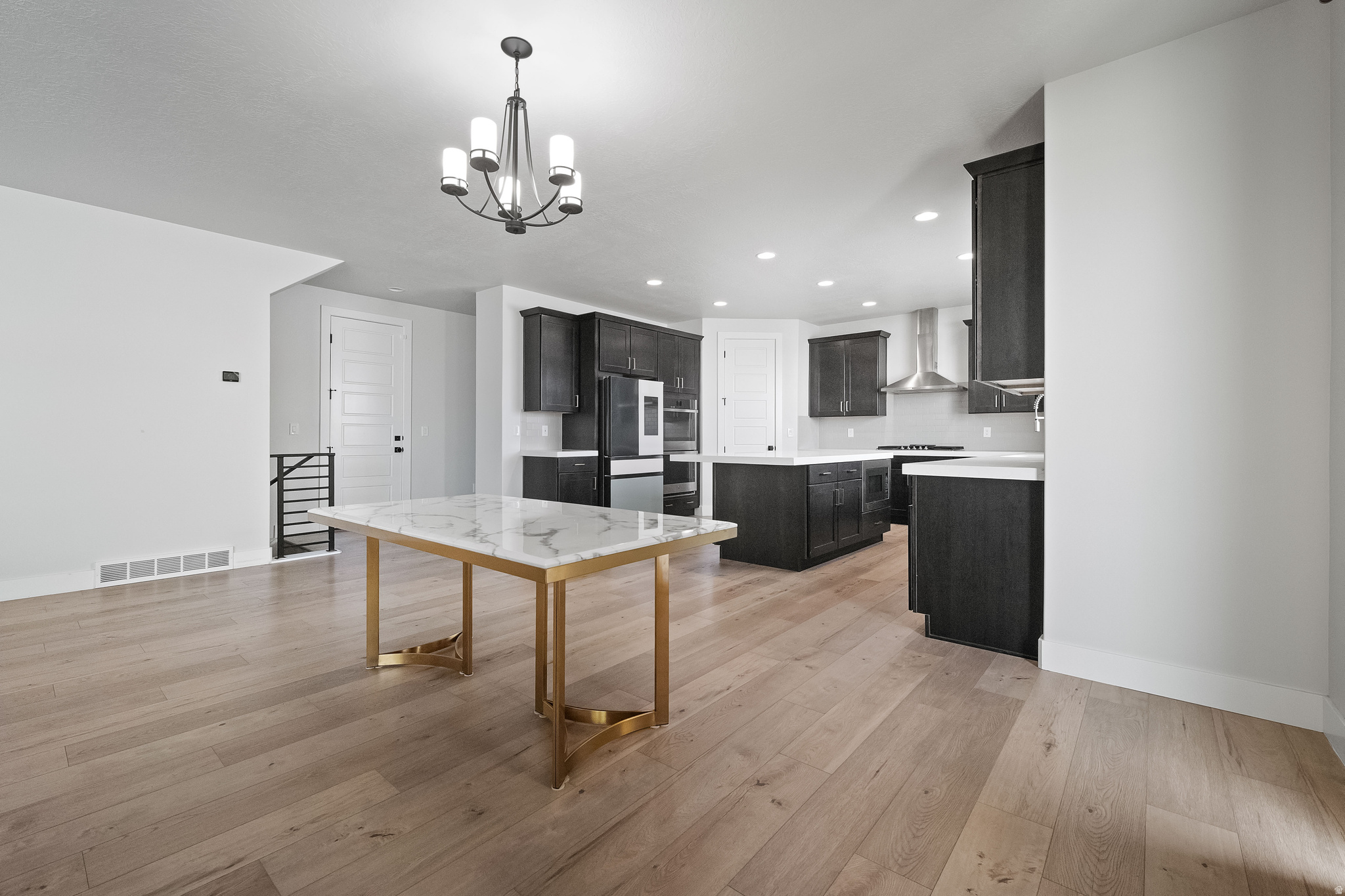 HIDDEN OAKS - Residential