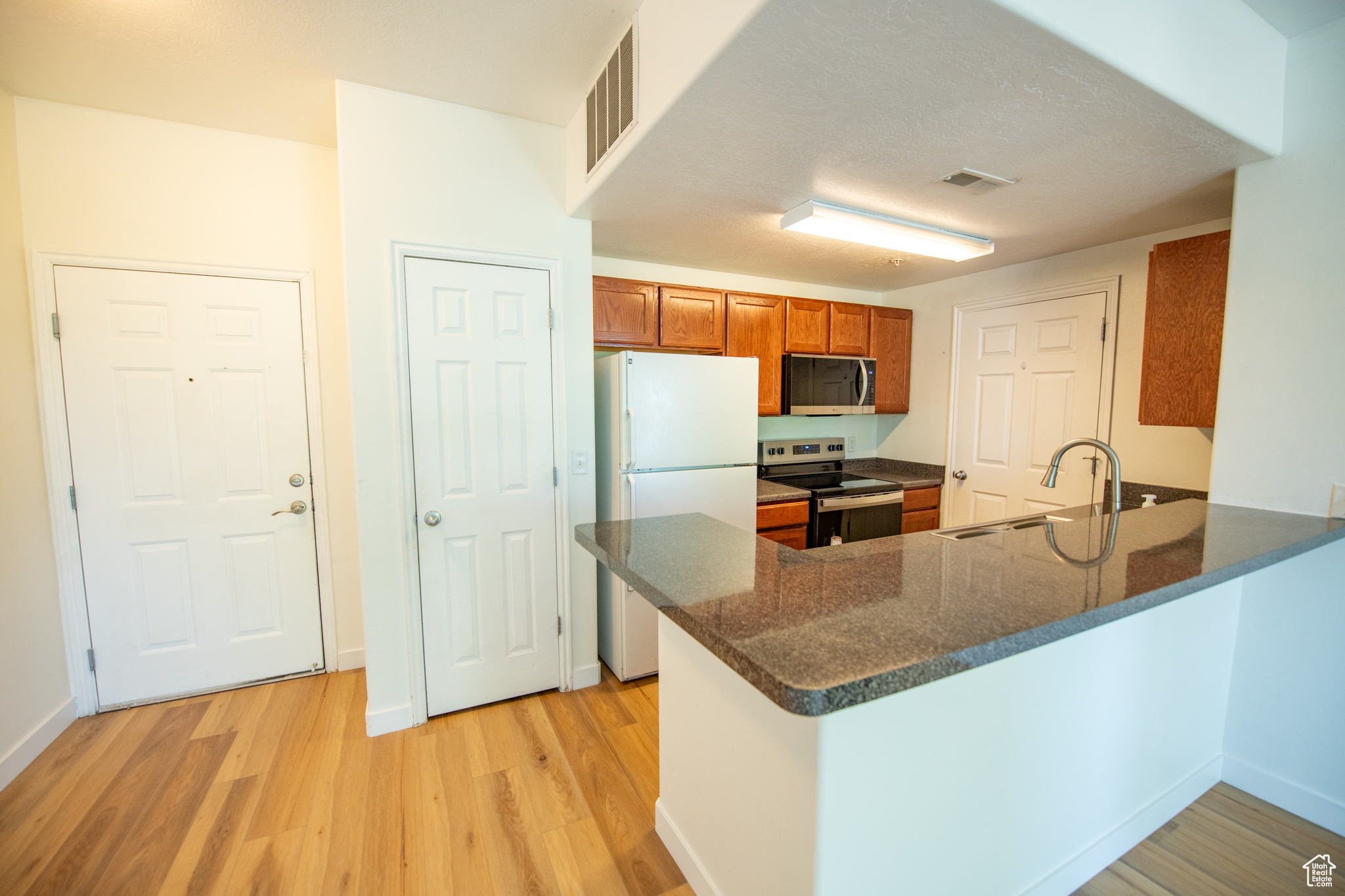 175 Albion Village Way #303, Sandy, Utah image 8