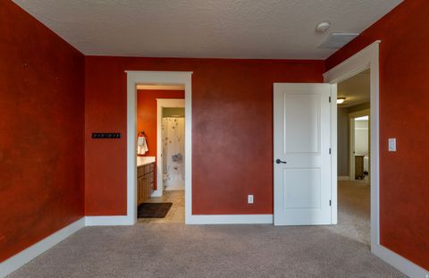Tiny photo for 926 N 1875 W, Farmington, UT 84025 (MLS # 2127393)