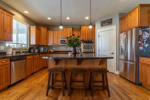 Tiny photo for 926 N 1875 W, Farmington, UT 84025 (MLS # 2127393)