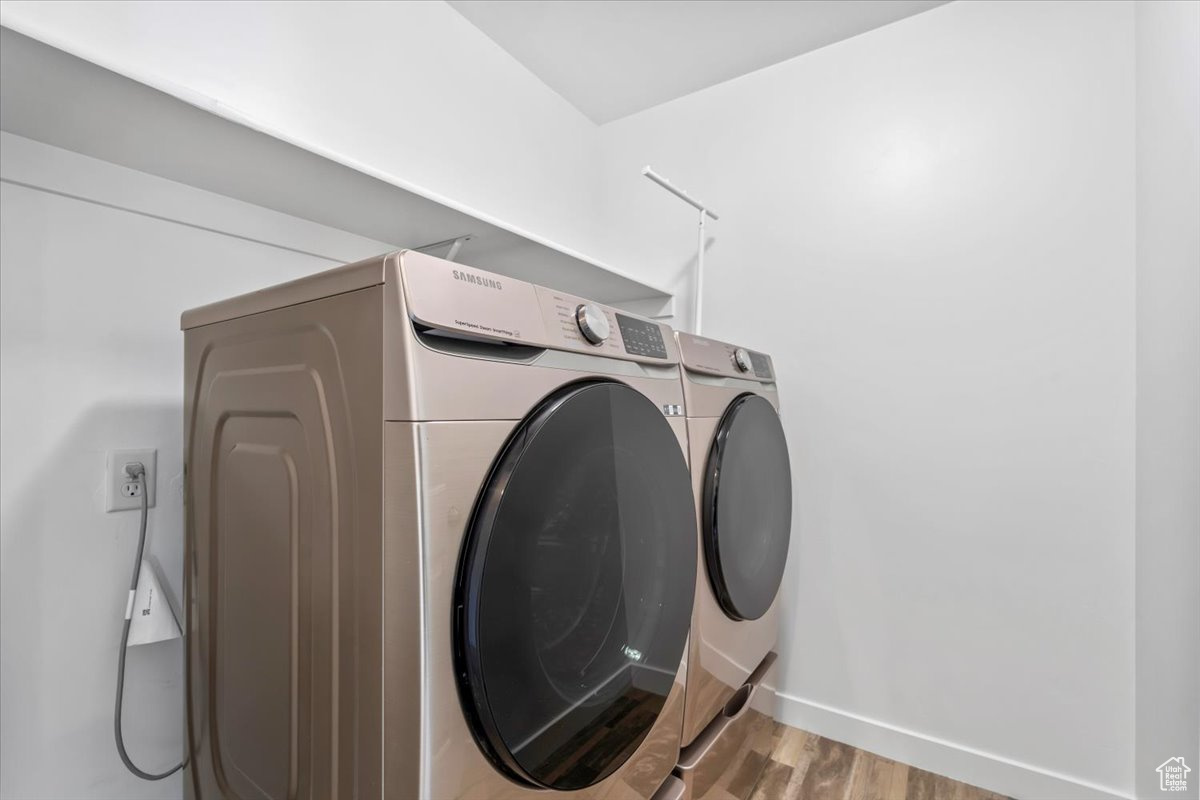 HARRINGTON HOLLOW - Residential