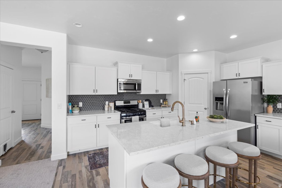 HARRINGTON HOLLOW - Residential