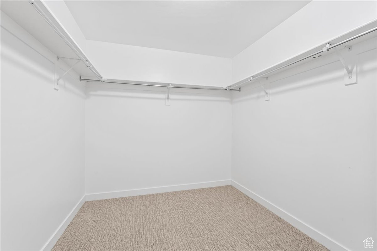 HARRINGTON HOLLOW - Residential