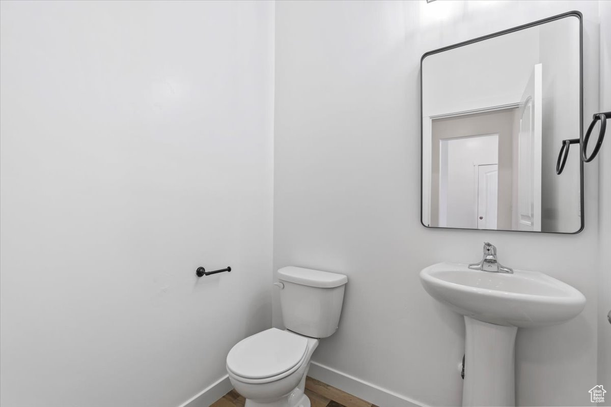 HARRINGTON HOLLOW - Residential