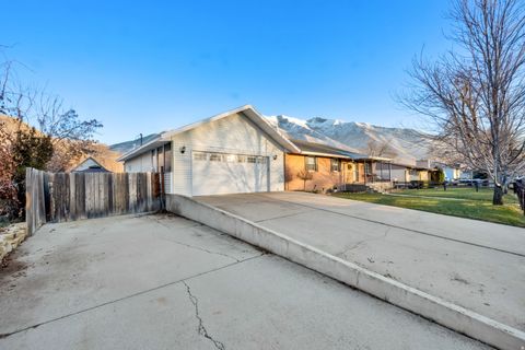 Tiny photo for 310 N 800 E, Mapleton, UT 84664 (MLS # 2131089)