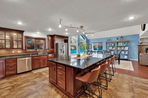 Tiny photo for 310 N 800 E, Mapleton, UT 84664 (MLS # 2131089)