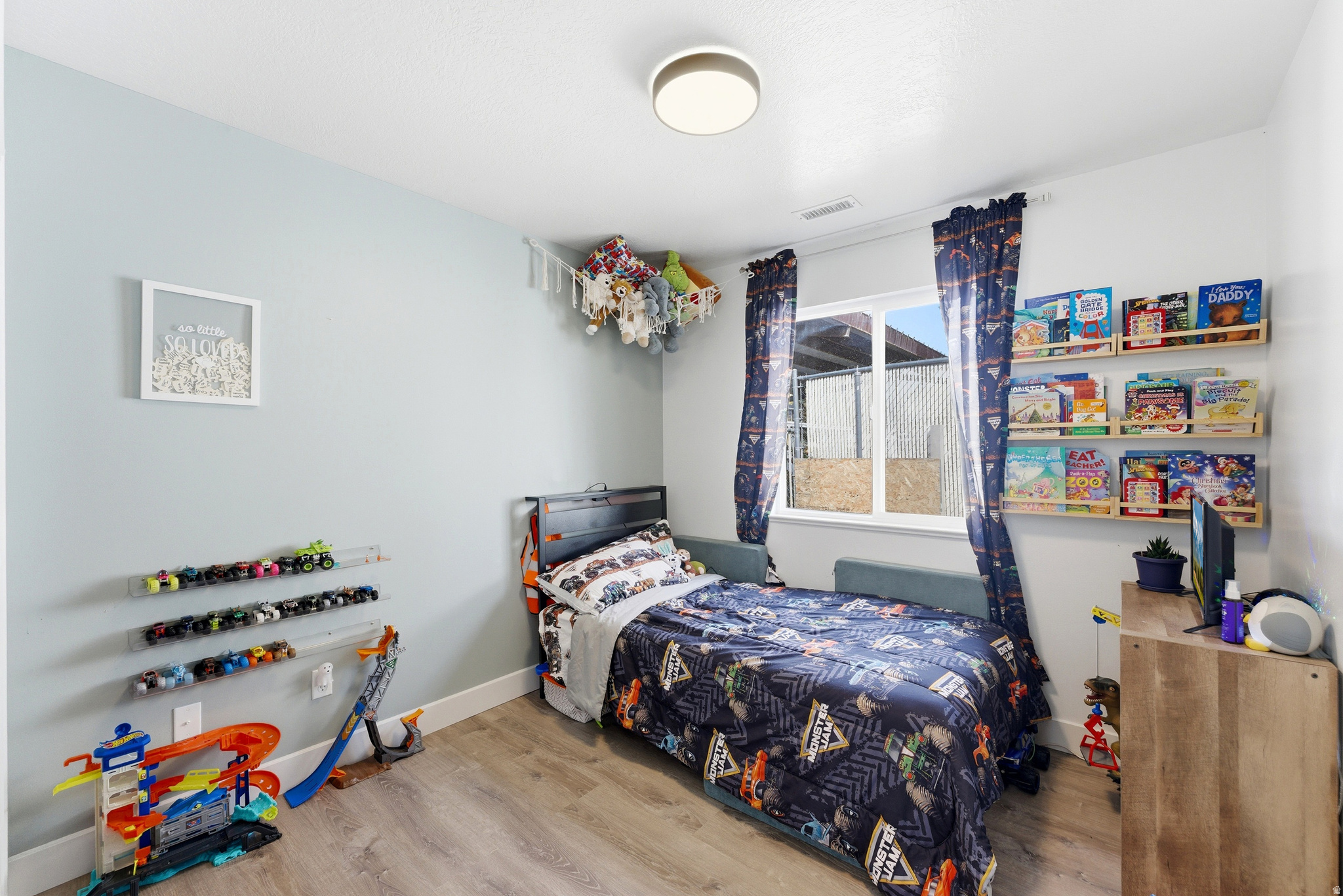 REDFORD ESTATES - Residential