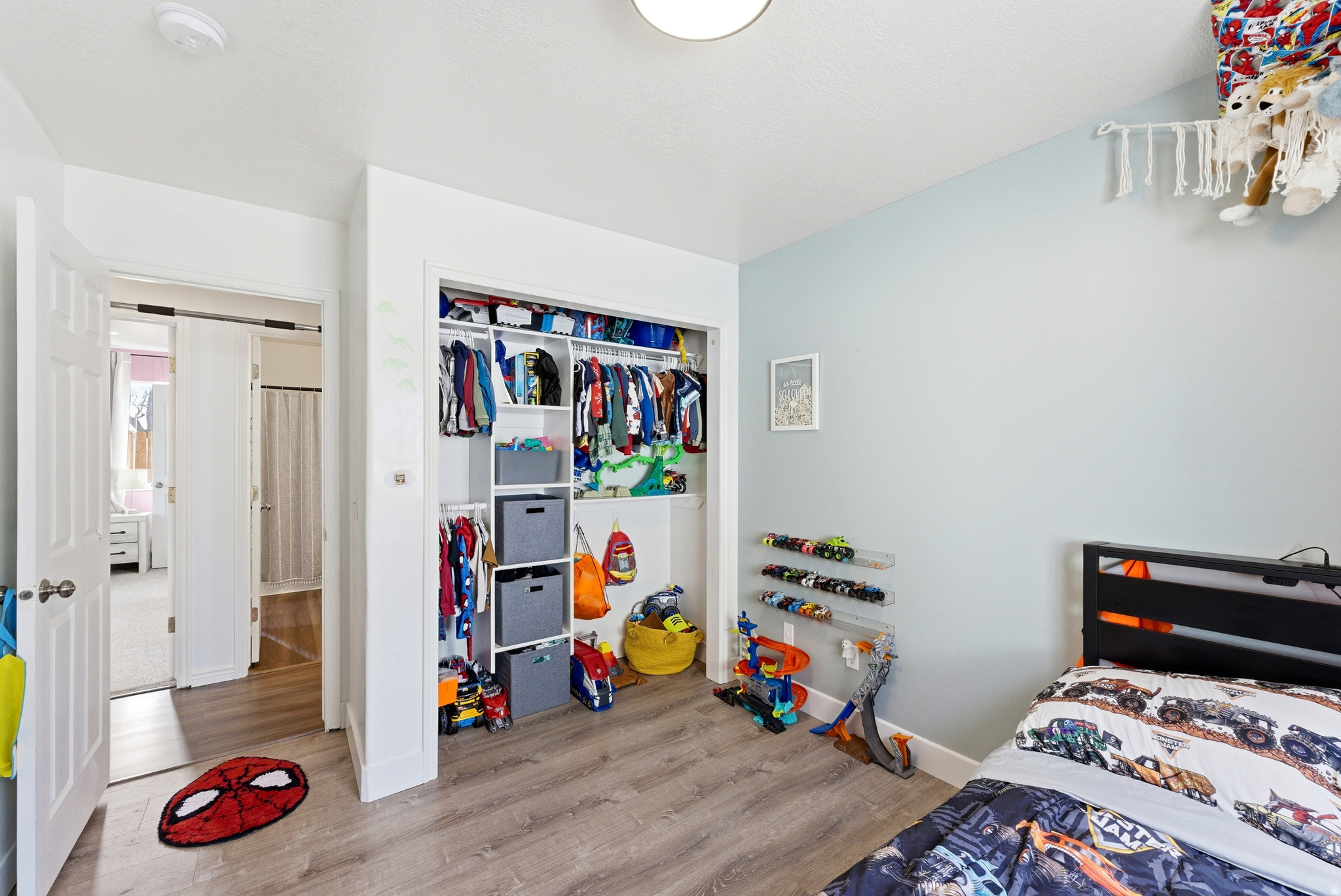 REDFORD ESTATES - Residential