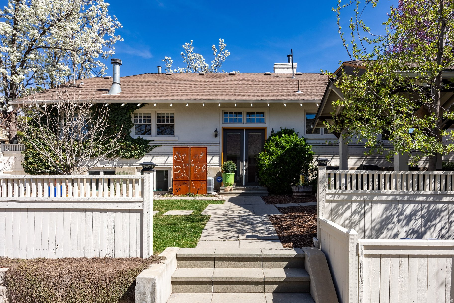 VICTORIA PLACE - Residential