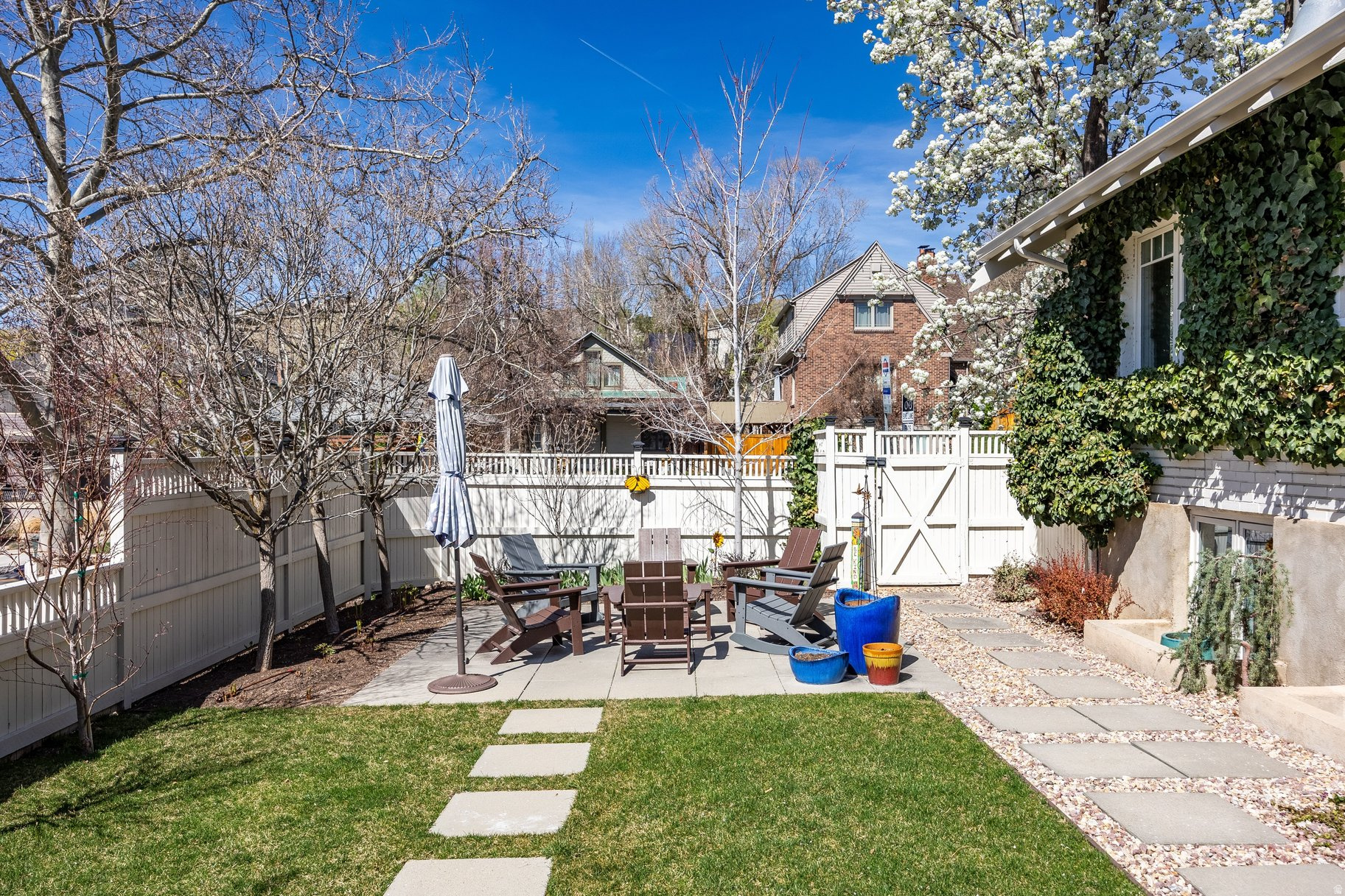 VICTORIA PLACE - Residential