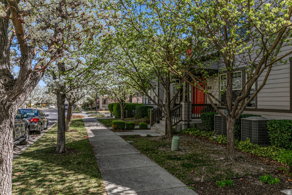 DAYBREAK - Residential