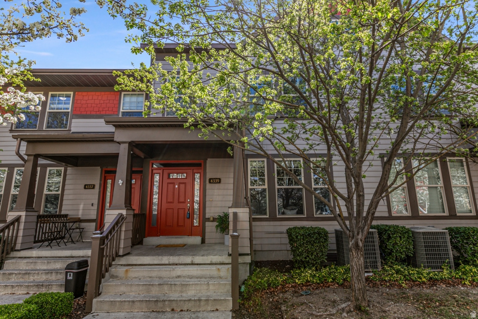 DAYBREAK - Residential