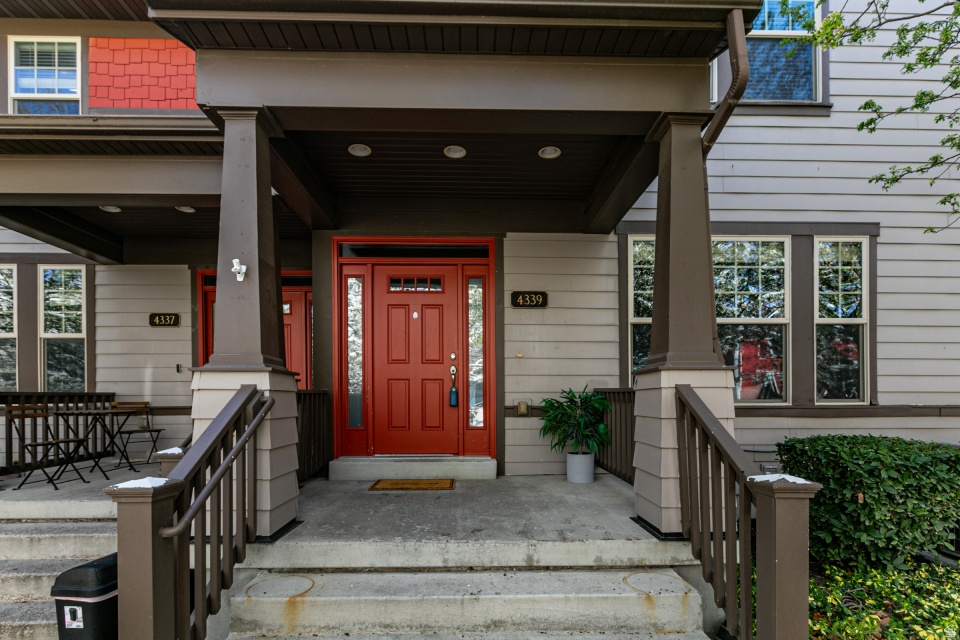 DAYBREAK - Residential