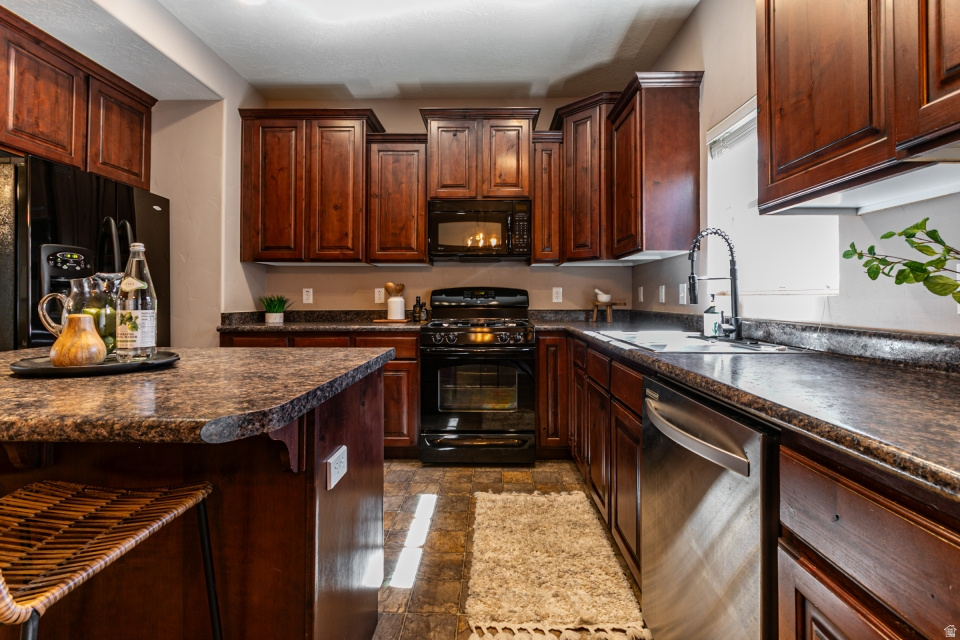 DAYBREAK - Residential