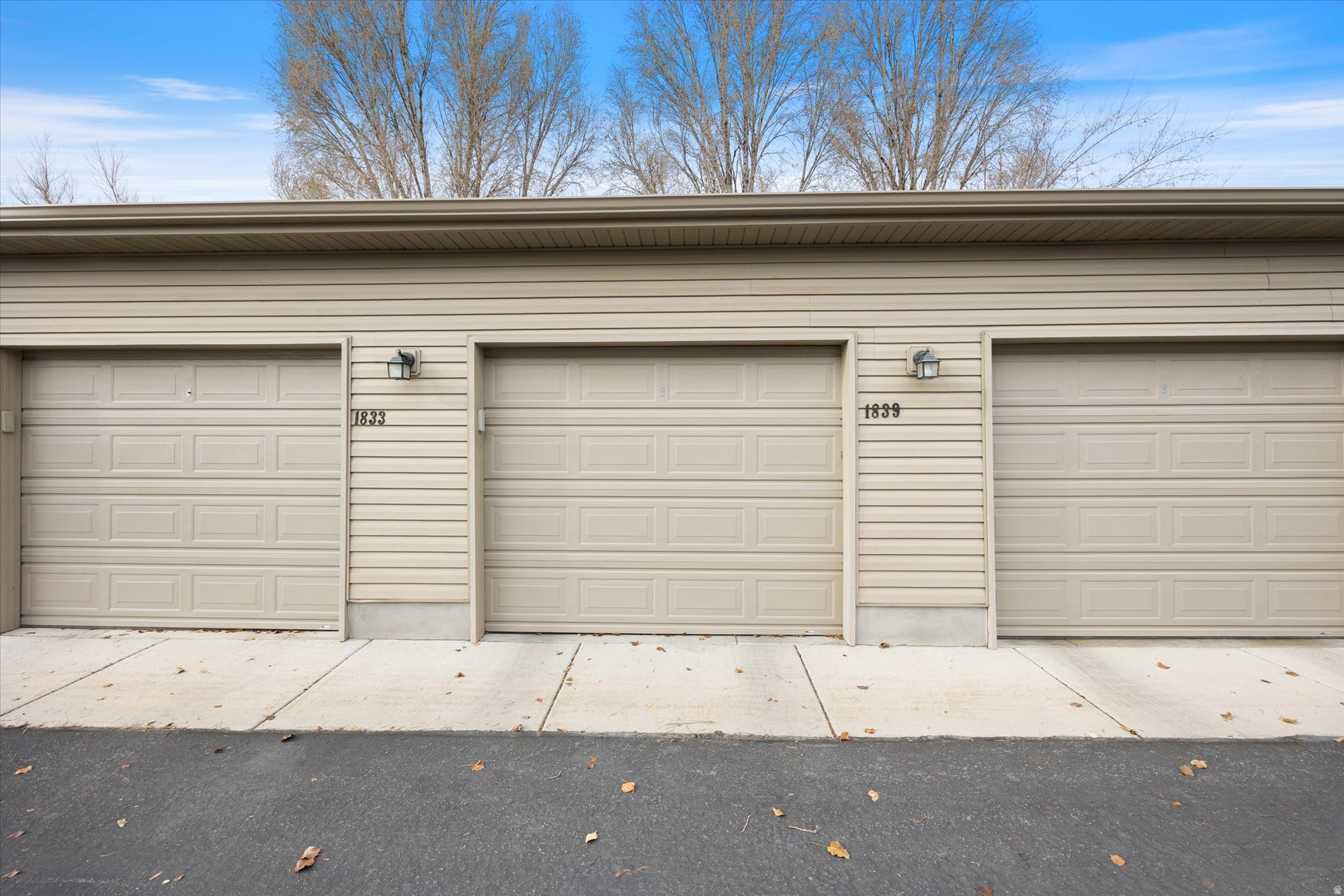 HILLCREST CONDOS - Residential