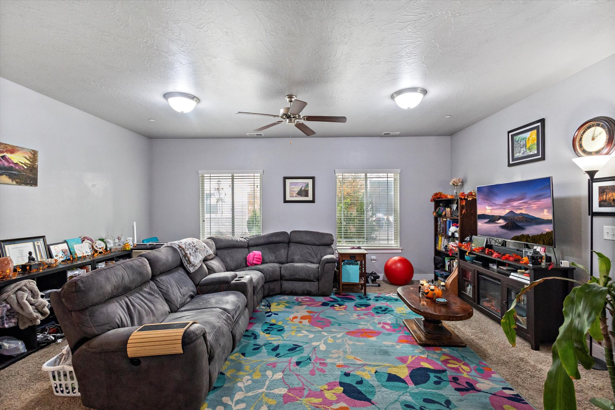 HILLCREST CONDOS - Residential