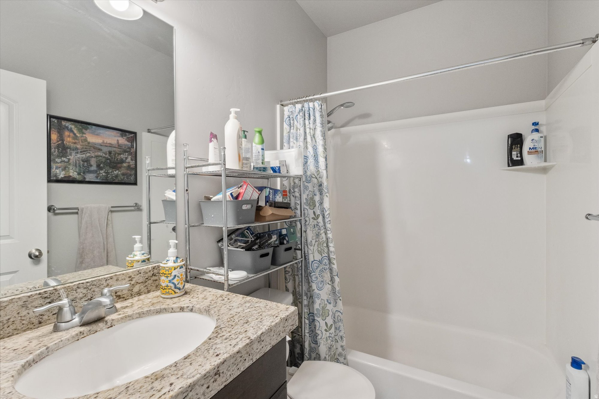 HILLCREST CONDOS - Residential