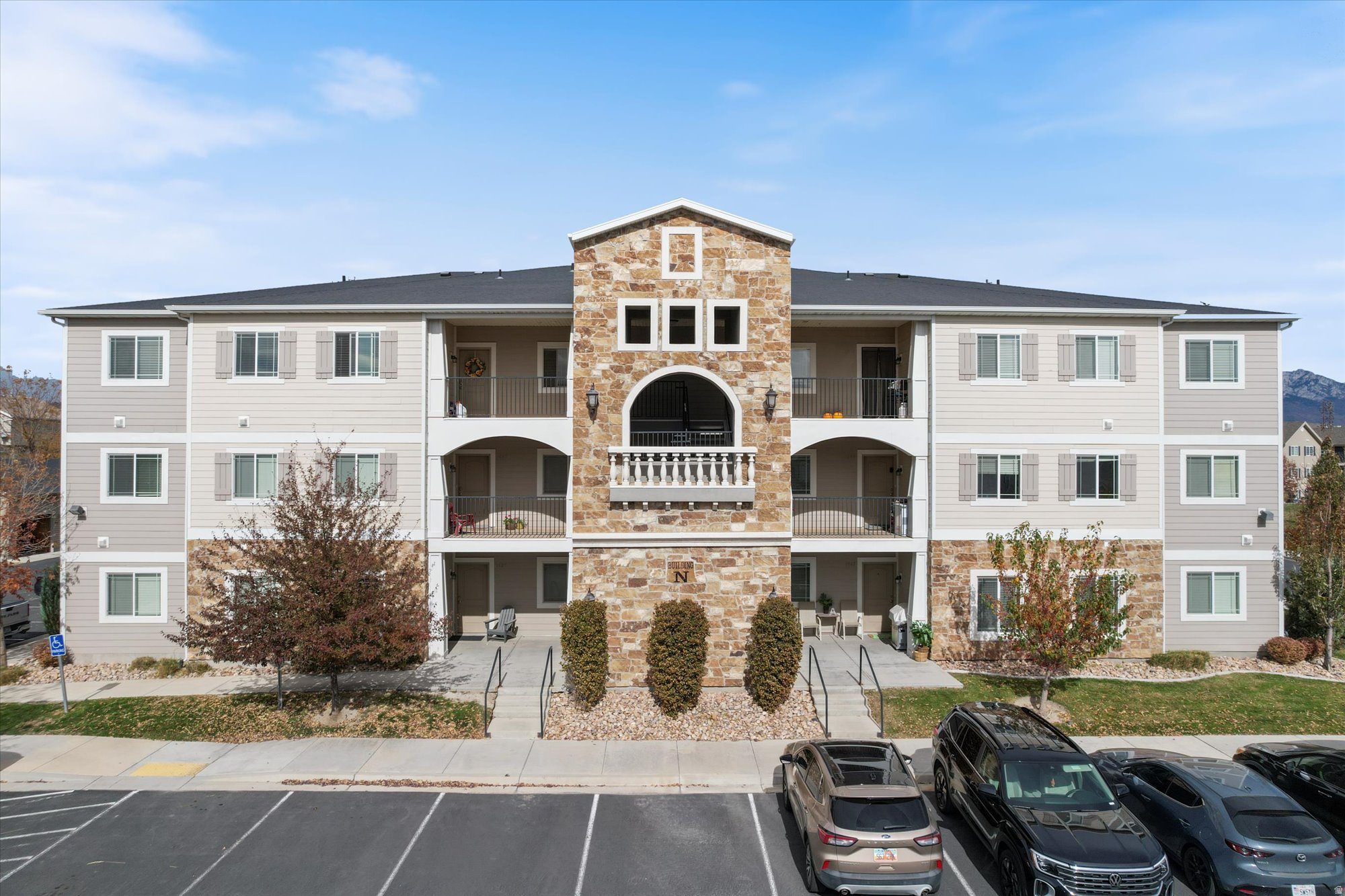 HILLCREST CONDOS - Residential