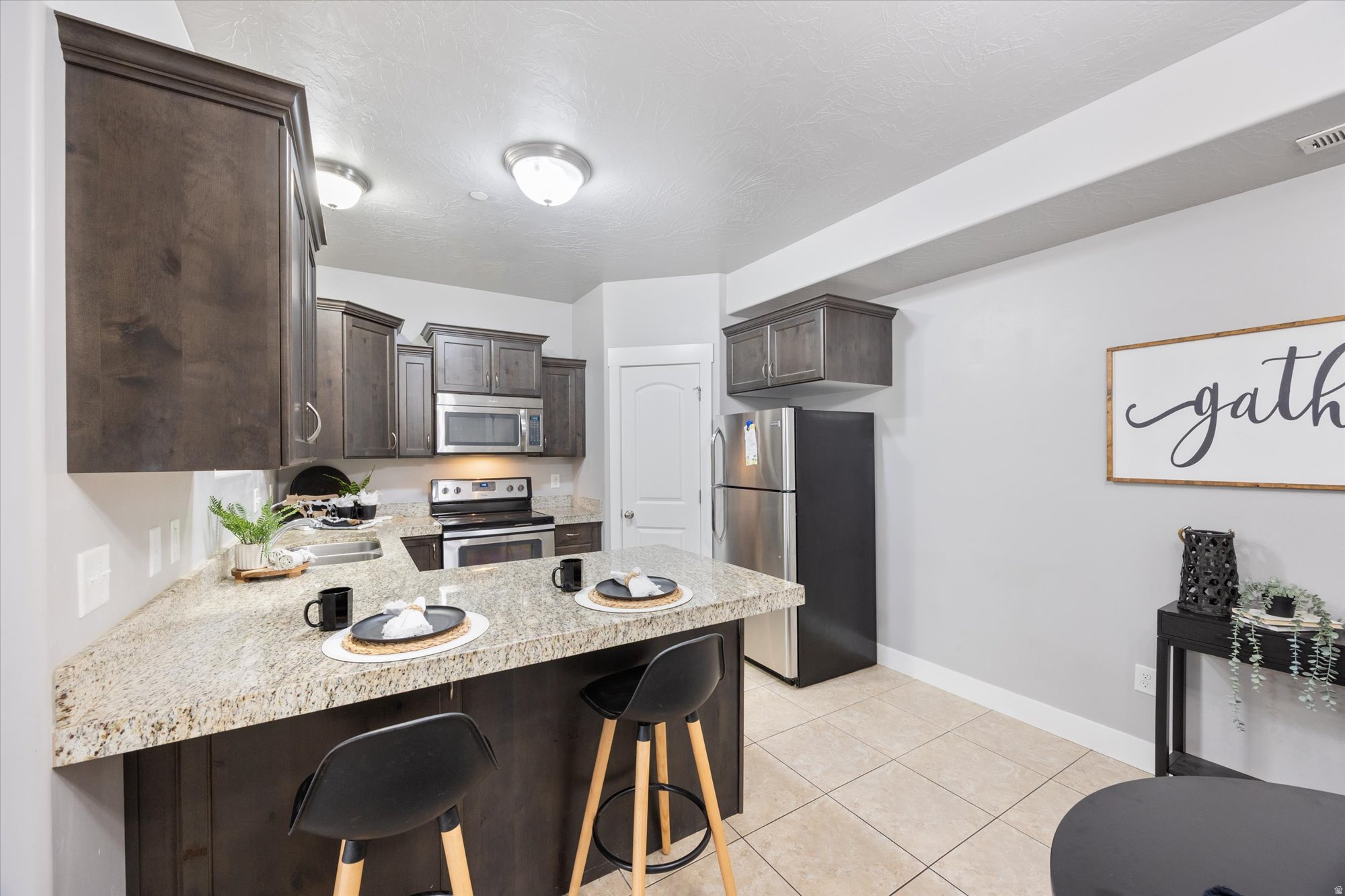 HILLCREST CONDOS - Residential