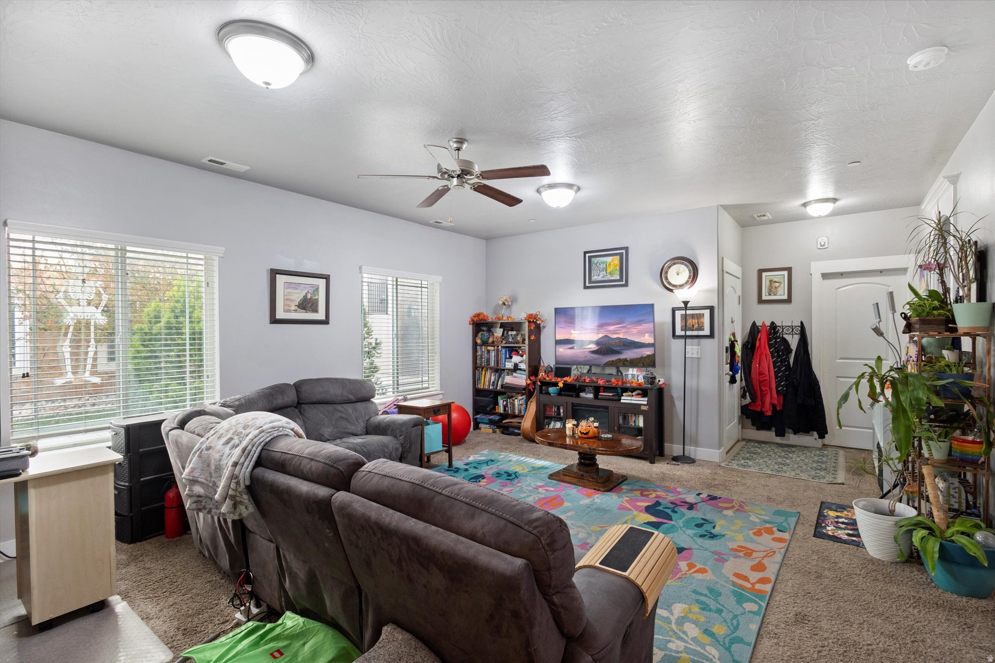 HILLCREST CONDOS - Residential