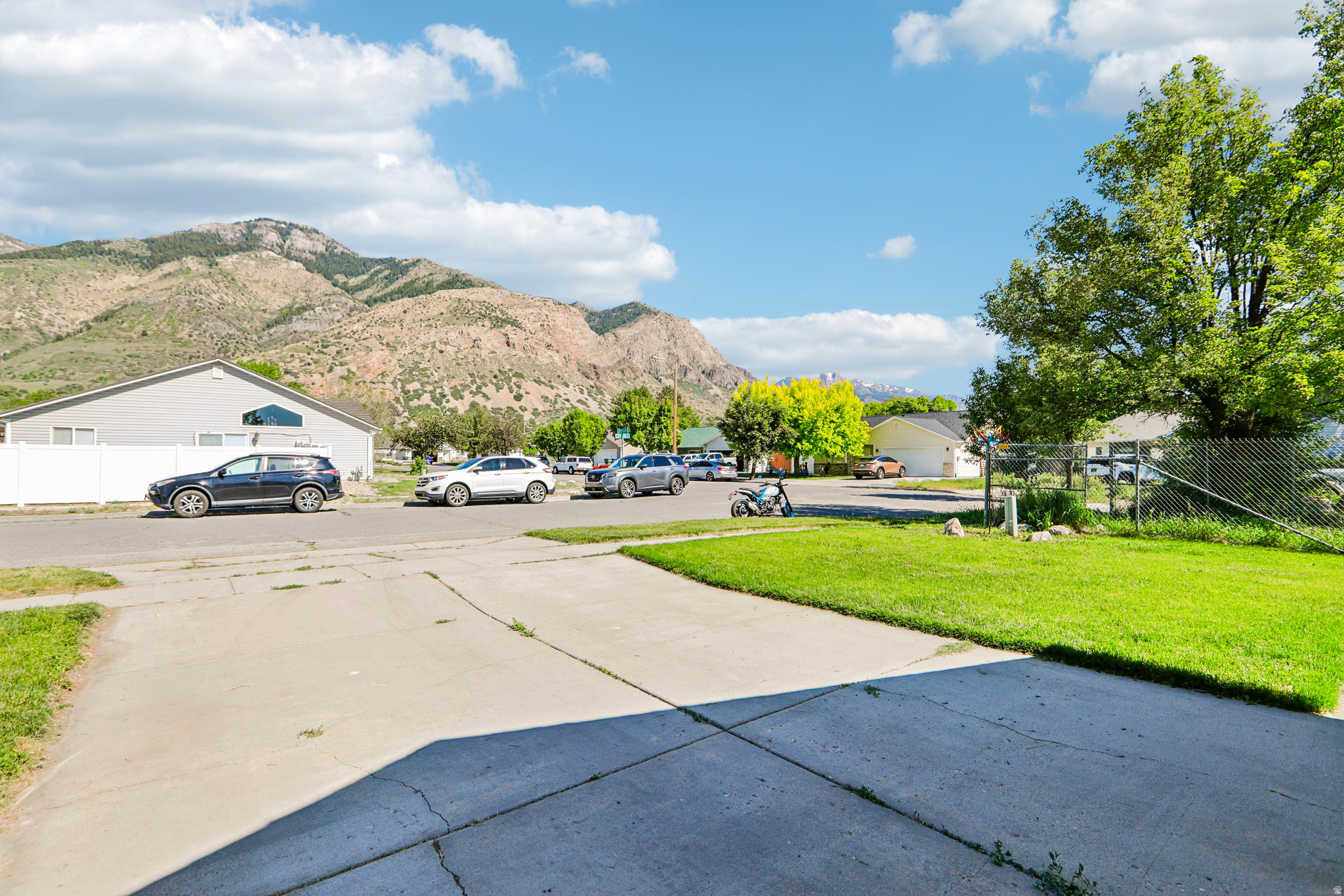 WHISPER WILLOW - Residential