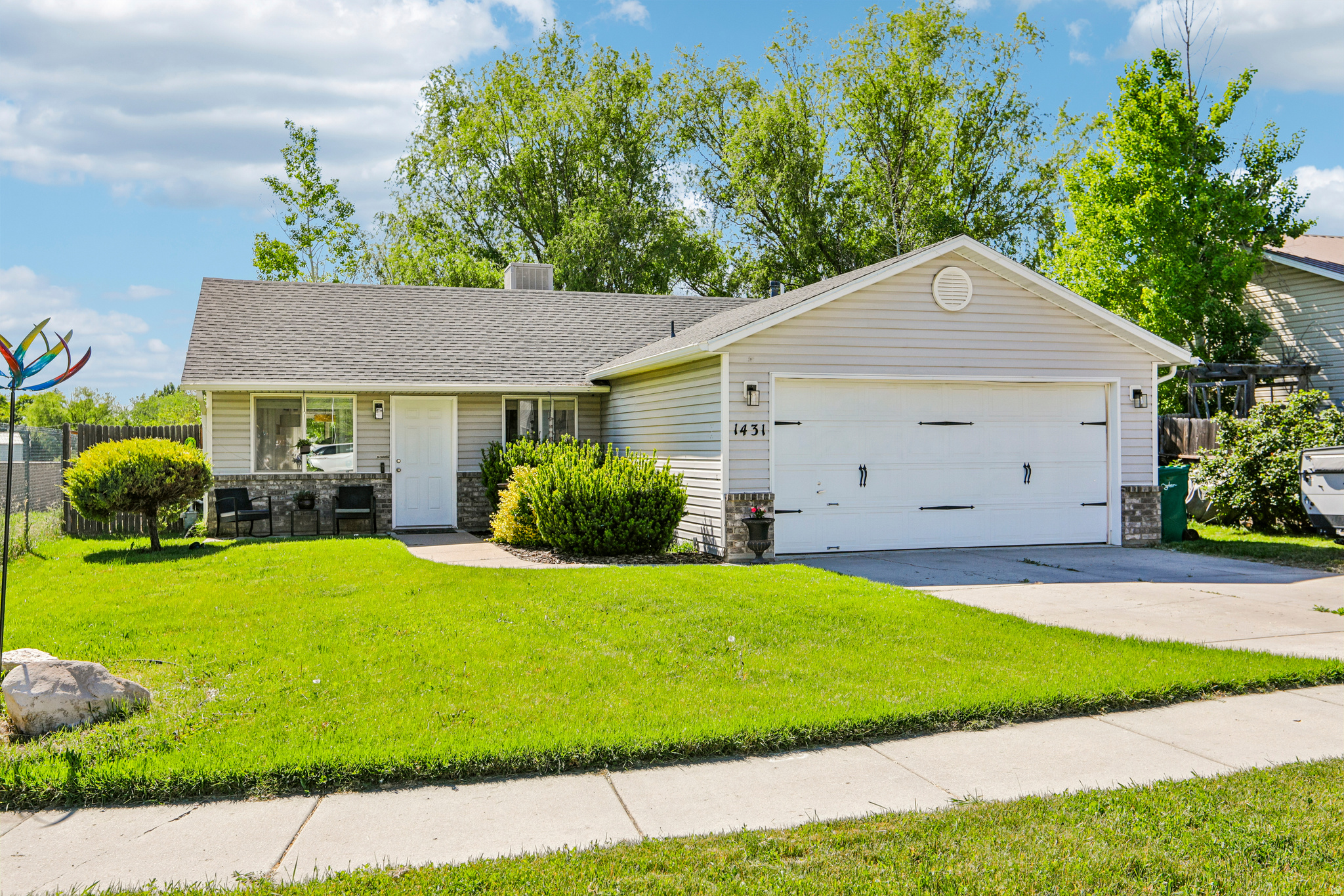 WHISPER WILLOW - Residential