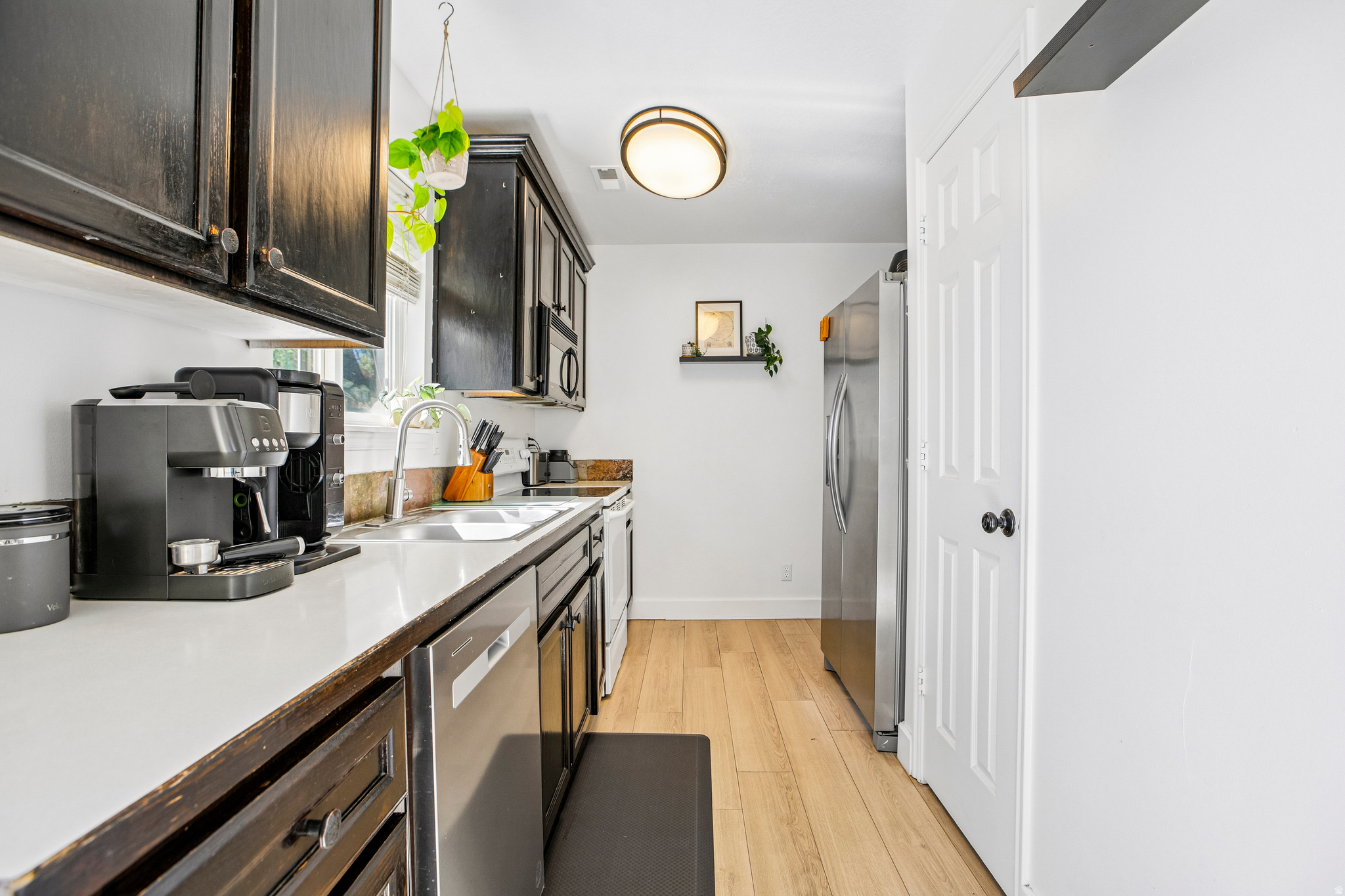 WHISPER WILLOW - Residential