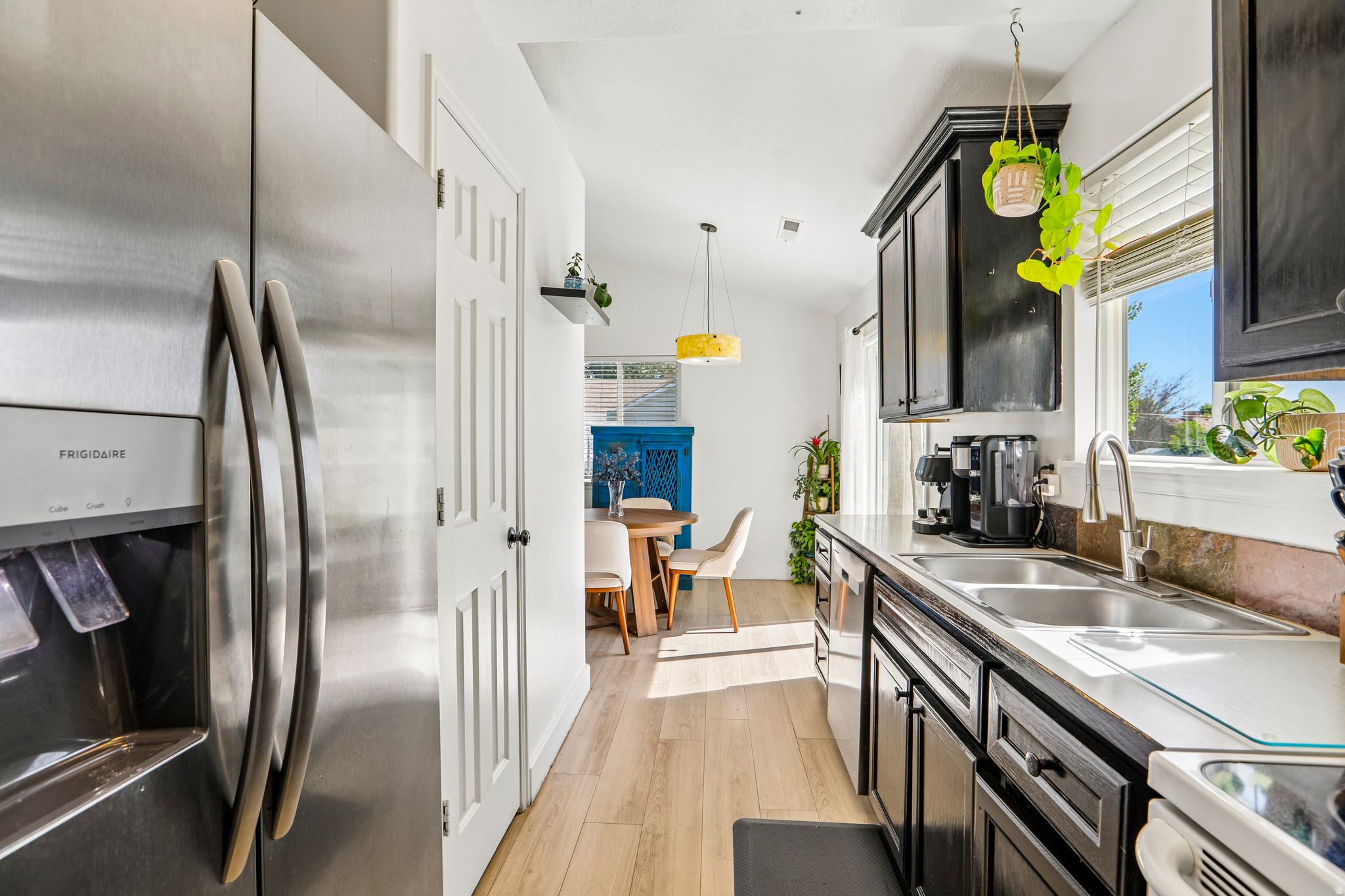 WHISPER WILLOW - Residential