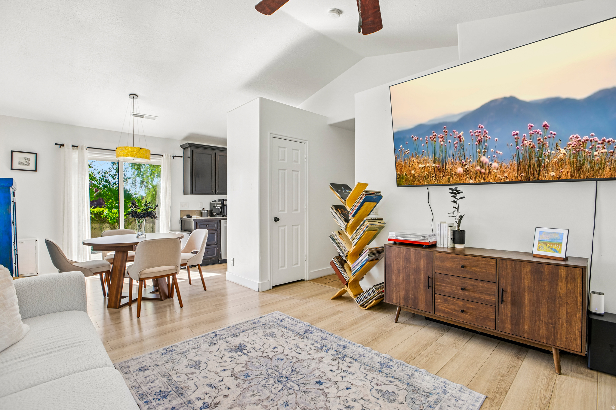 WHISPER WILLOW - Residential