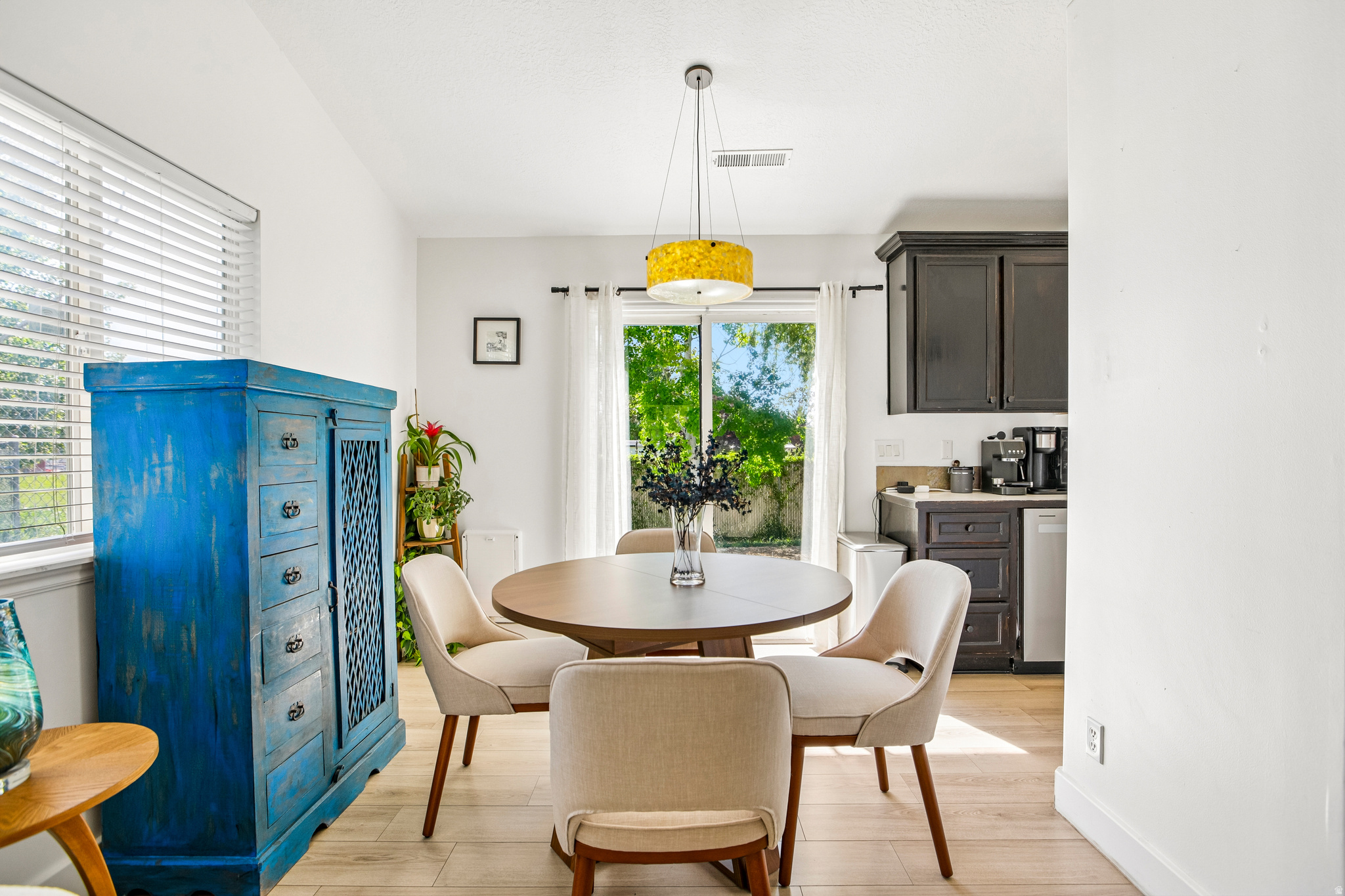 WHISPER WILLOW - Residential